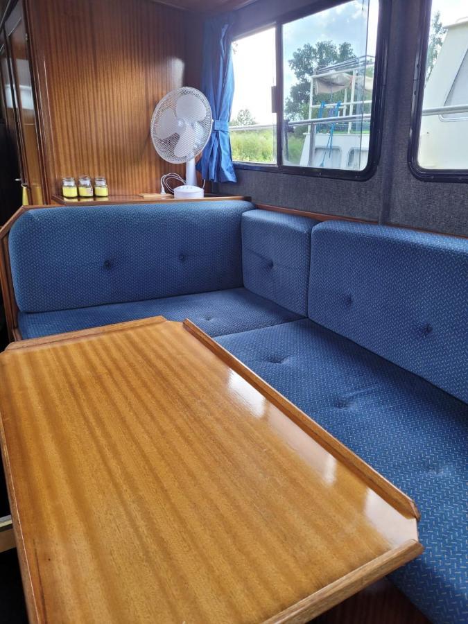 Bed & Breakfast Boat & Breakfast *