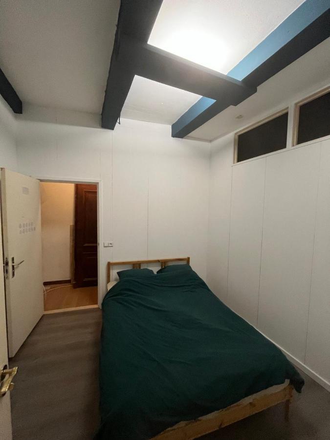 Iru, Not For Parties, Not A Hotel, With No Kitchen Gasthuis Amsterdam