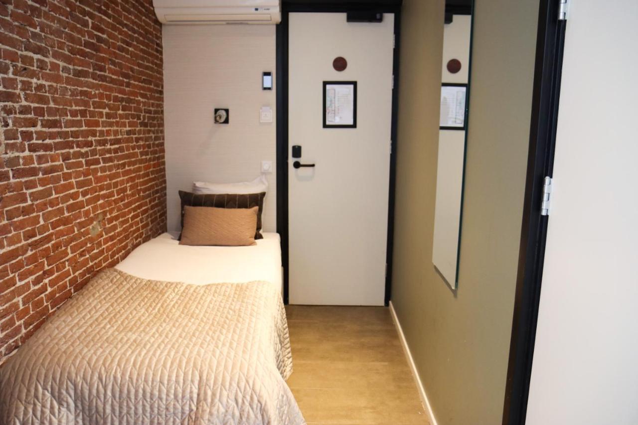 Dwars Hotel 3*