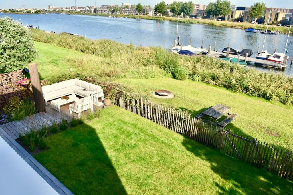 Luxury Waterfrontvilla Amsterdam