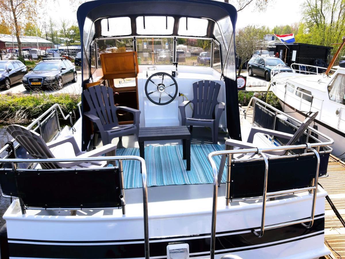 Motor Yacht Amazone Botel