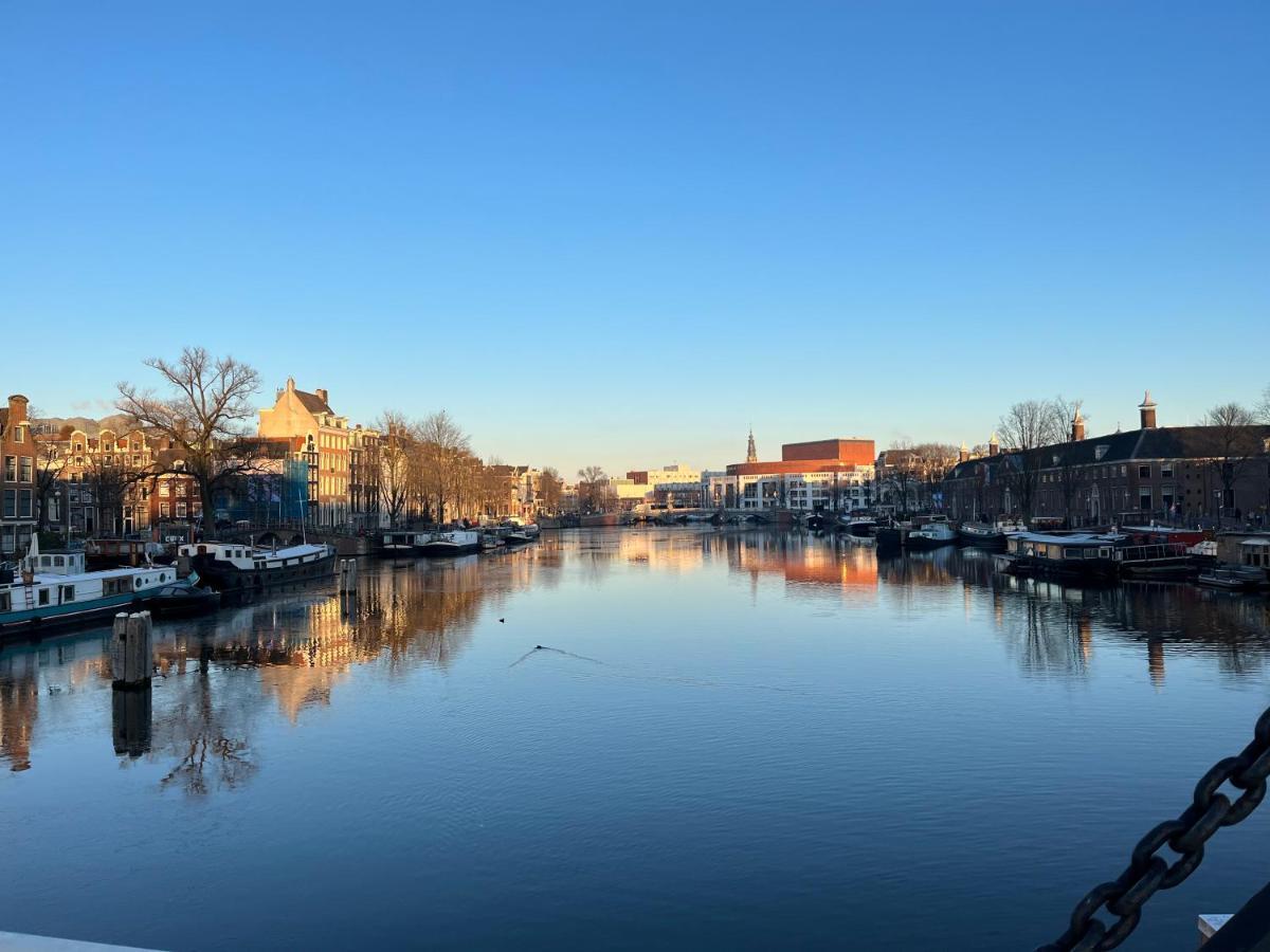 Skinny Bridge Houseboat Amstel View *