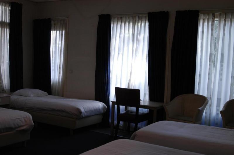 Hotel 83 2*