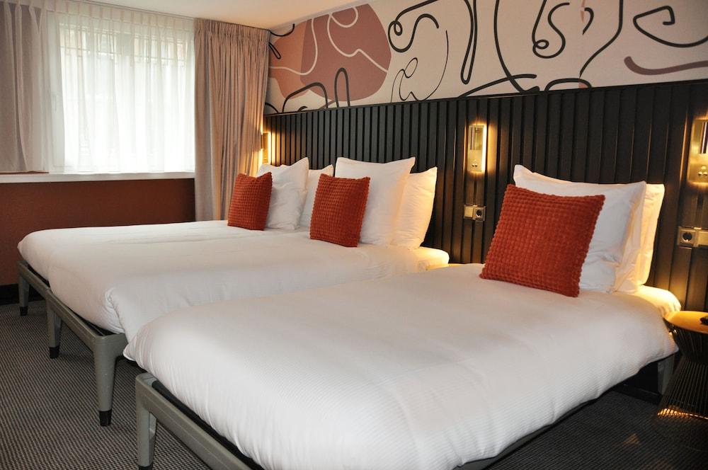 Huygens Place 4*