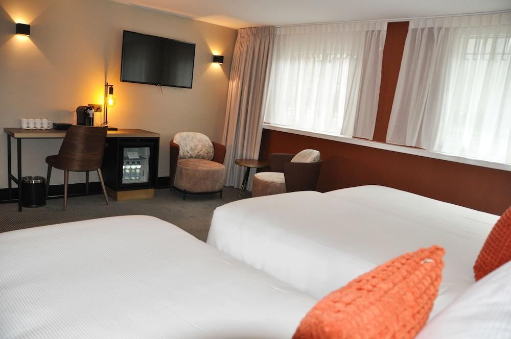 Huygens Place 4*