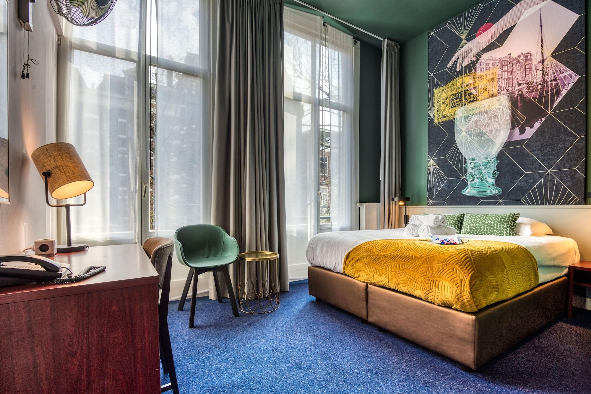 Alexander Hotel