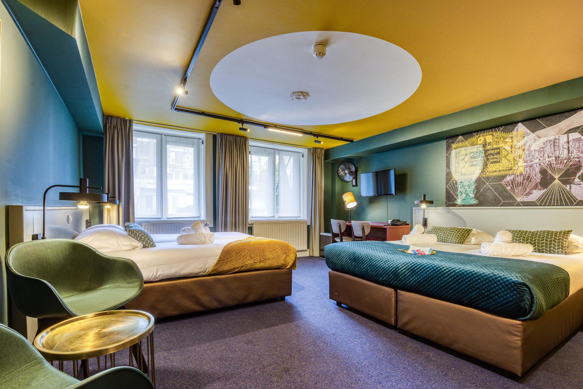 Alexander Hotel