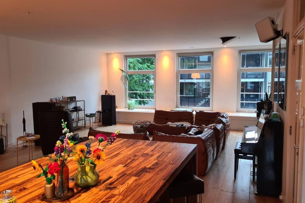 Appartement Groot Mooi 2 Etage Loft Met Dakterras In De Pijp. Amsterdam