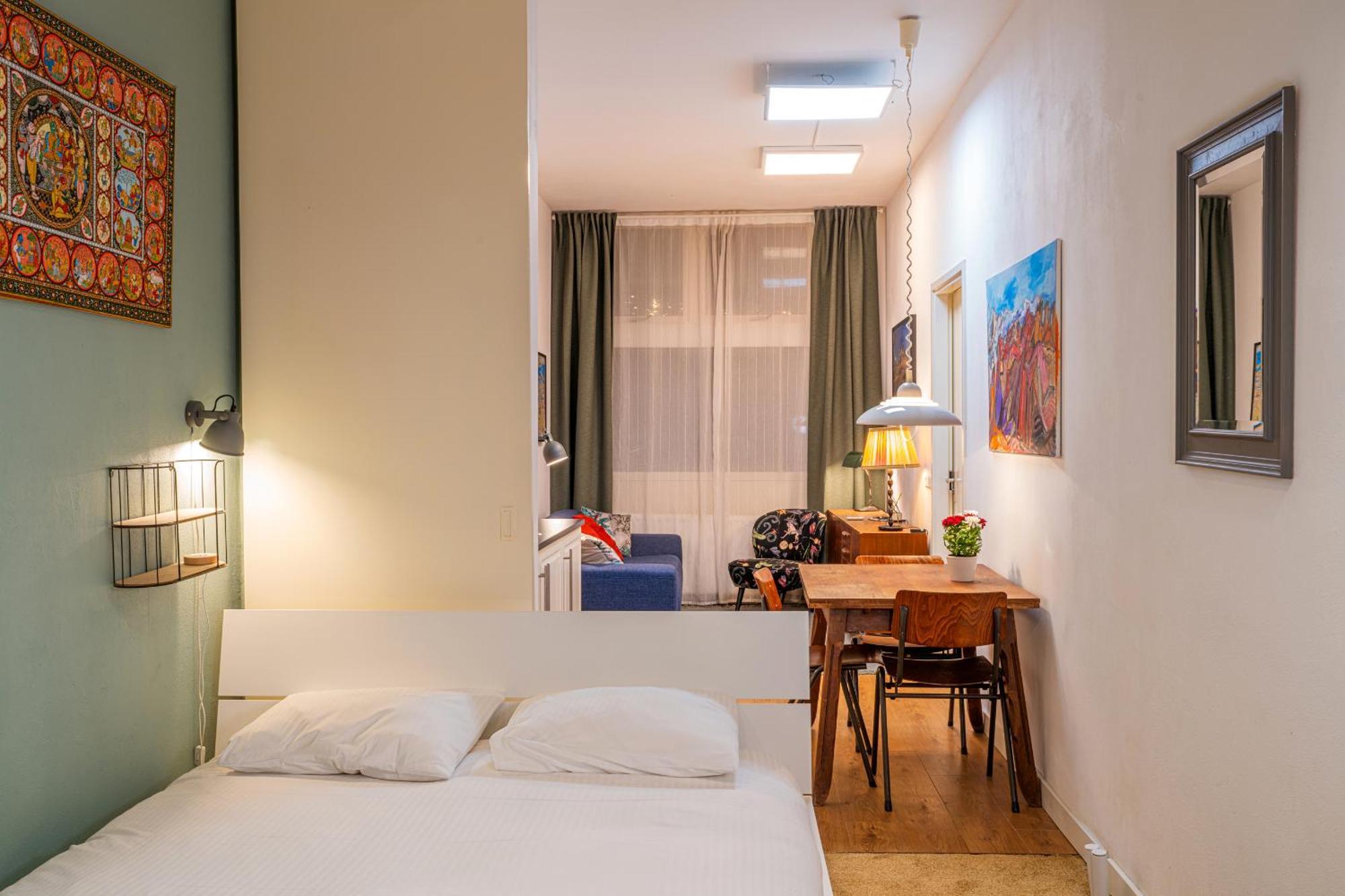 Fully Fitted - 15 Min From Station Privatunterkunft