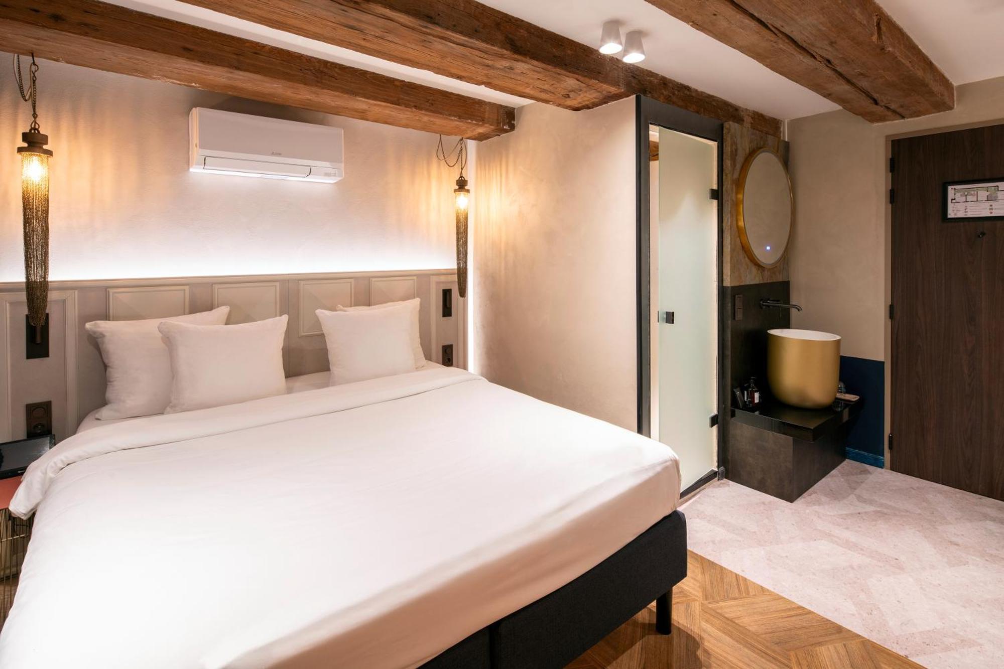 Mister Highland 4* Amsterdam