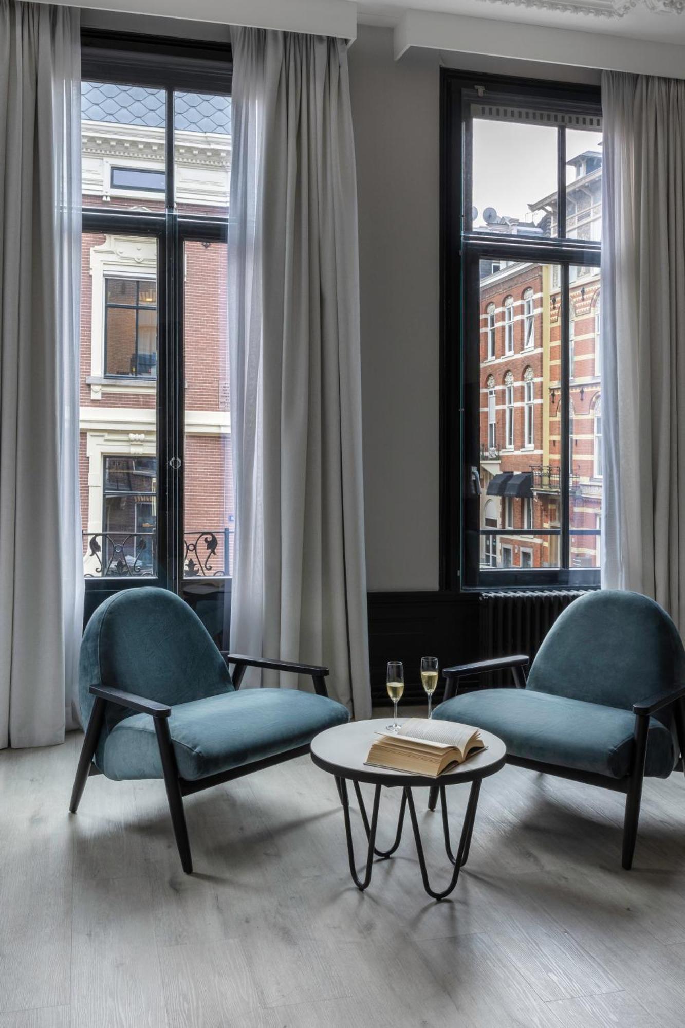 Catalonia Vondel Hotel 4*