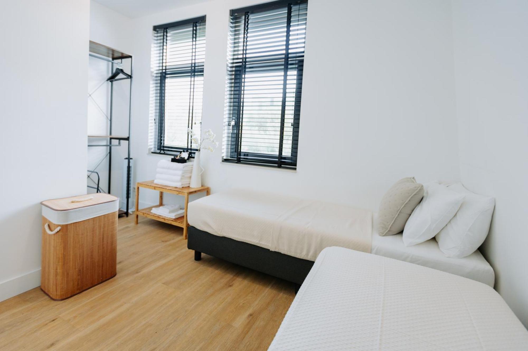 Dutch Design With 6 Luxurious Bedrooms