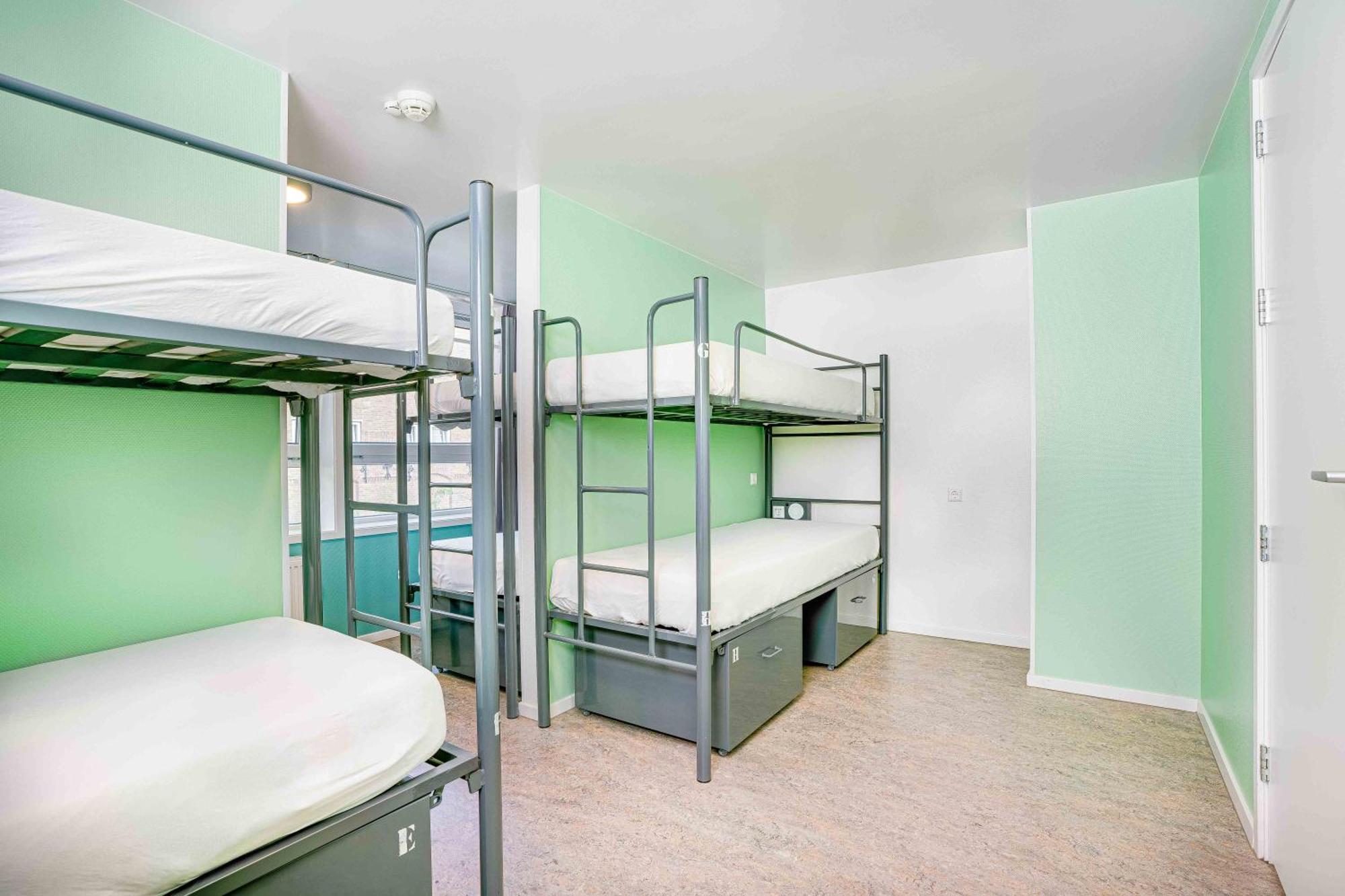 Hans Brinker Hostel Amsterdam