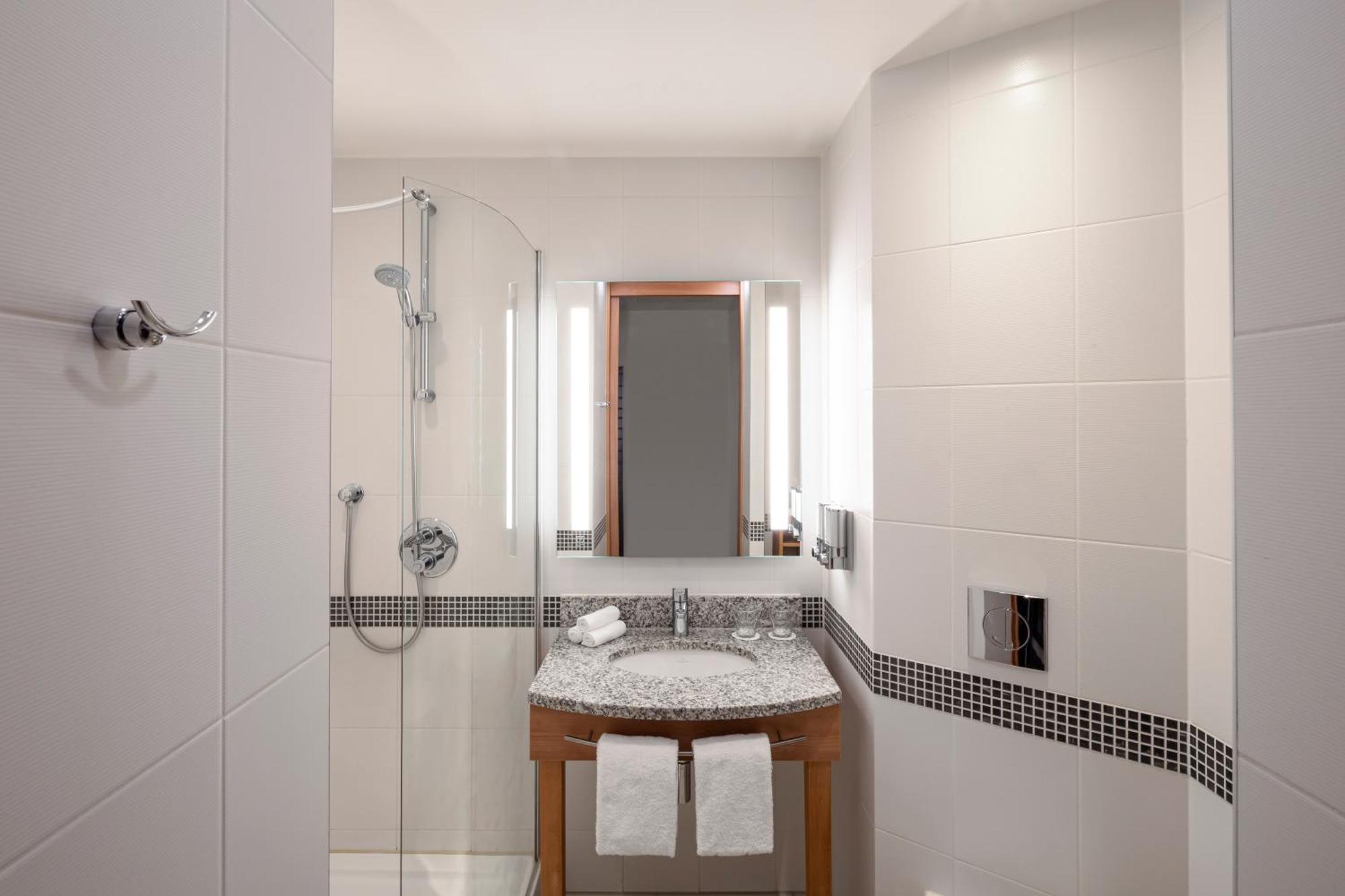 Hampton By Hilton Arena Boulevard 3*