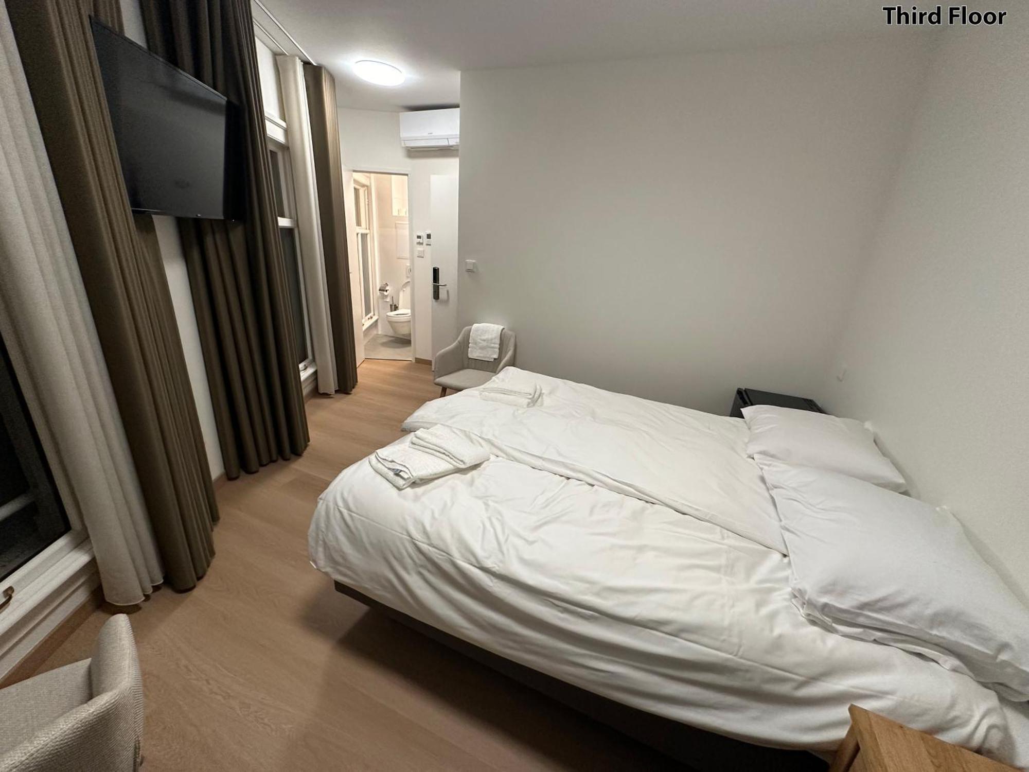 Voyagers Hotel