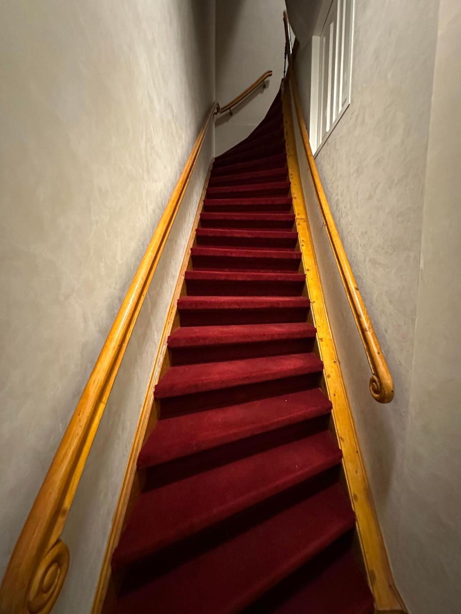 Hotel Voyagers