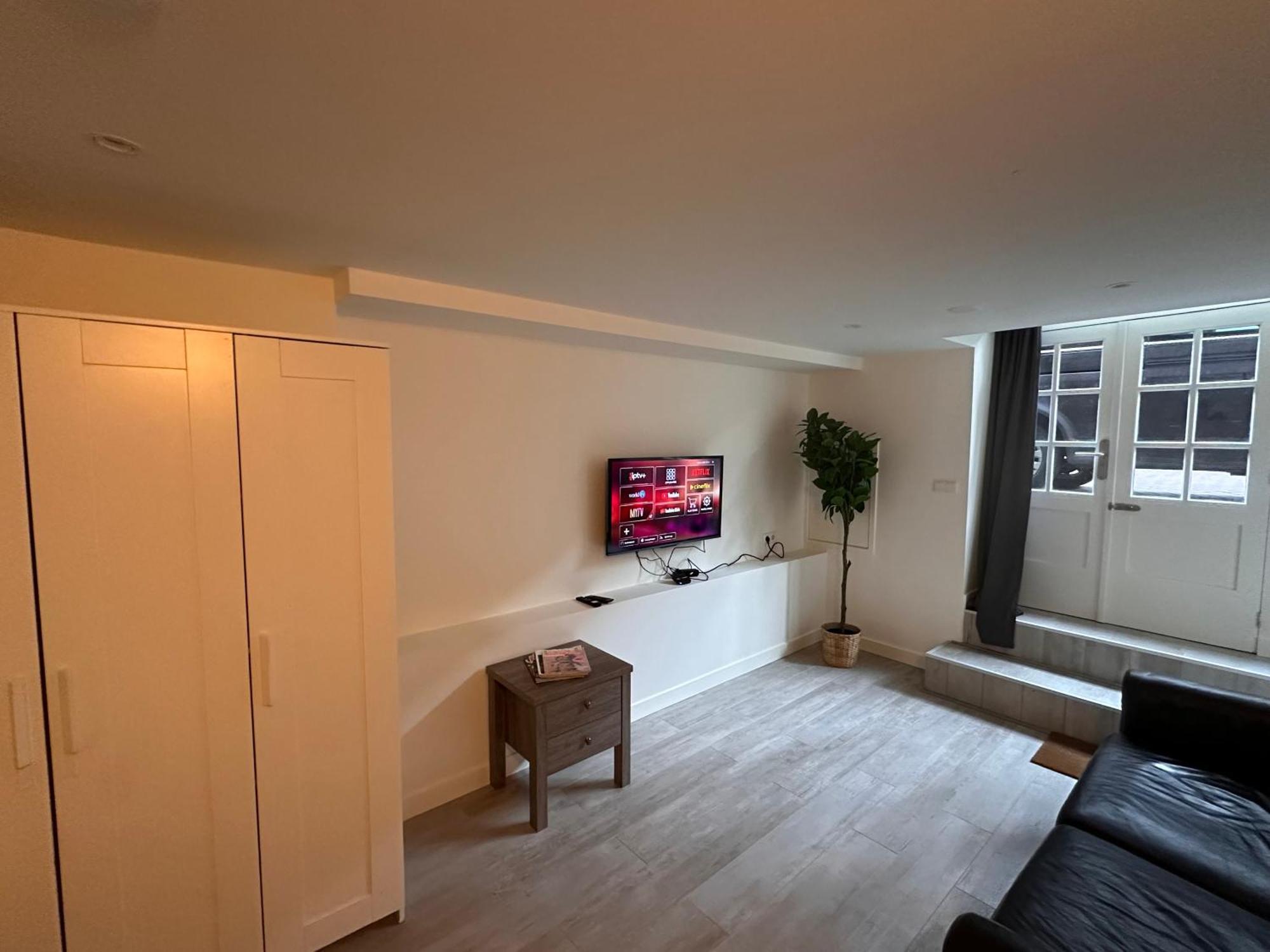 House With 2 Private Independent Studio's 120 M2 Amsterdam
