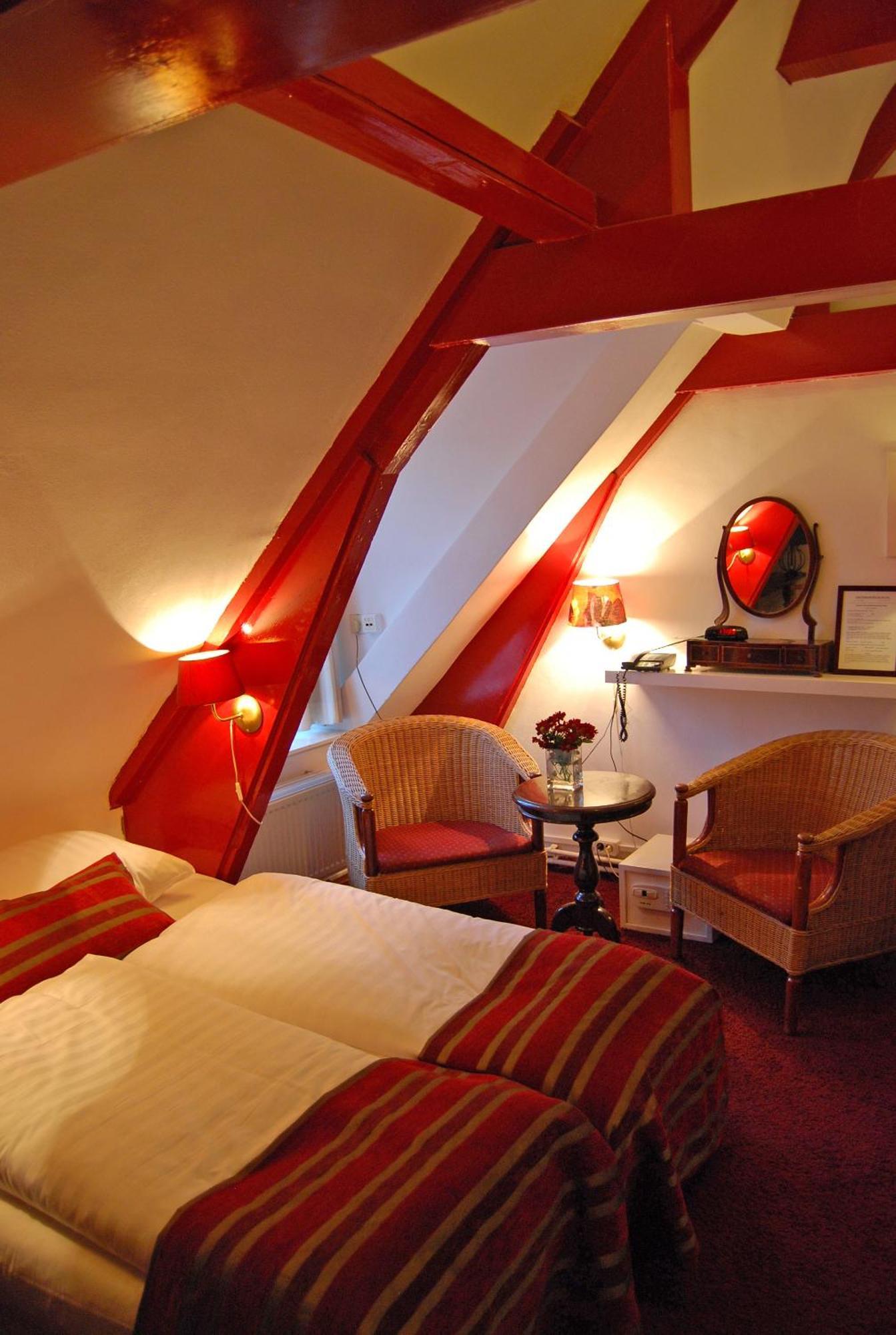 Hotel House 3*