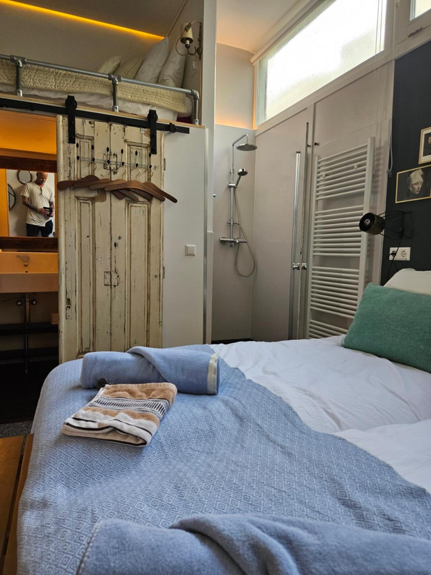 Waterfront Bed & Breakfast