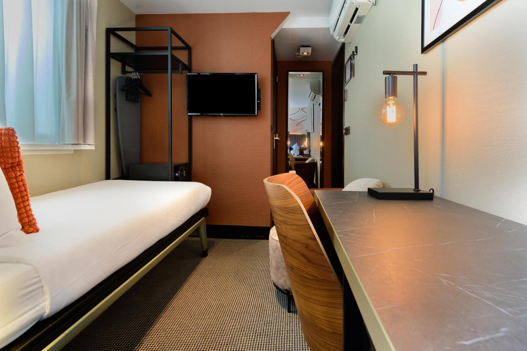 Huygens Place Hotel