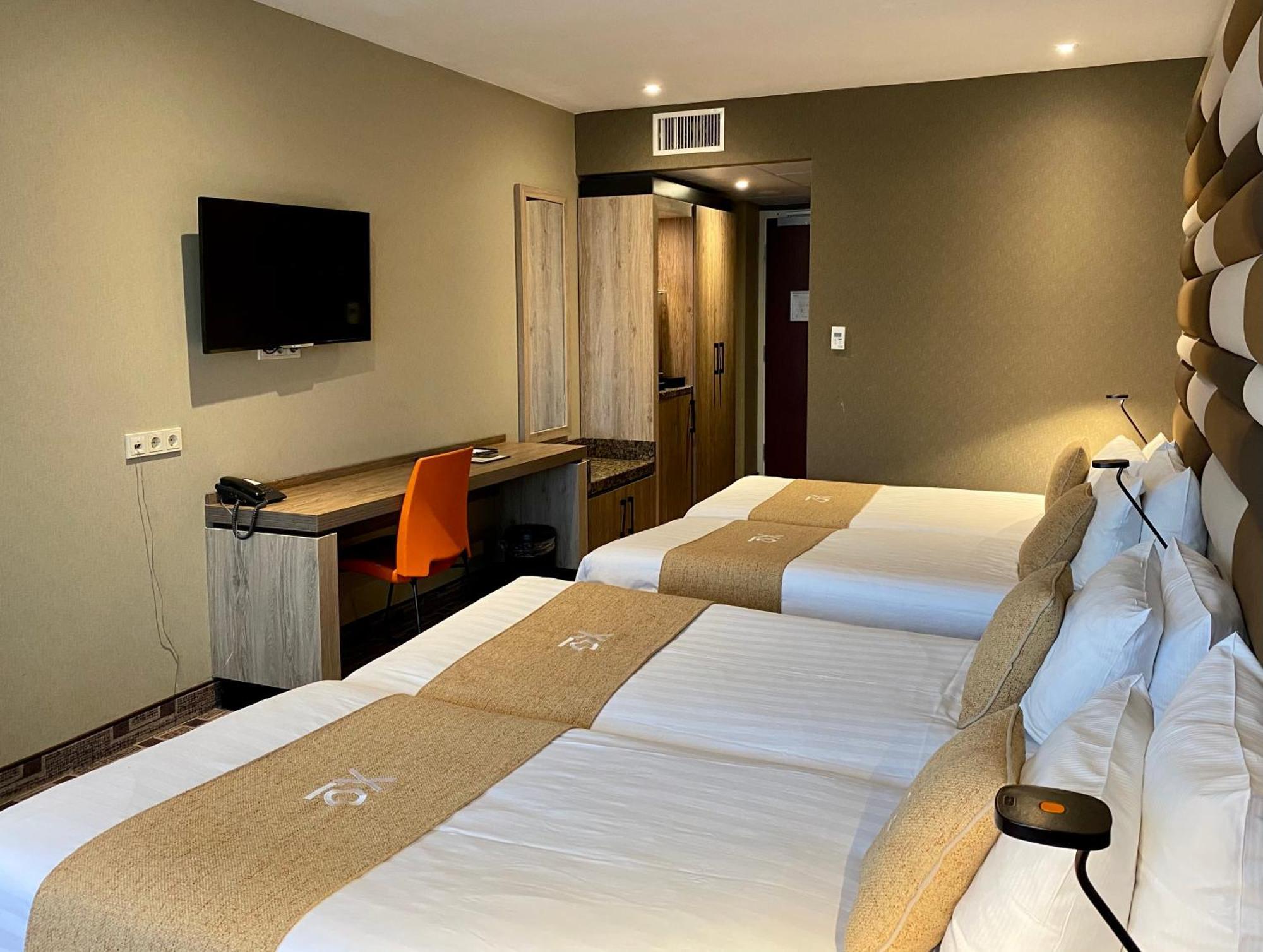 Xo Blue Tower Hotel