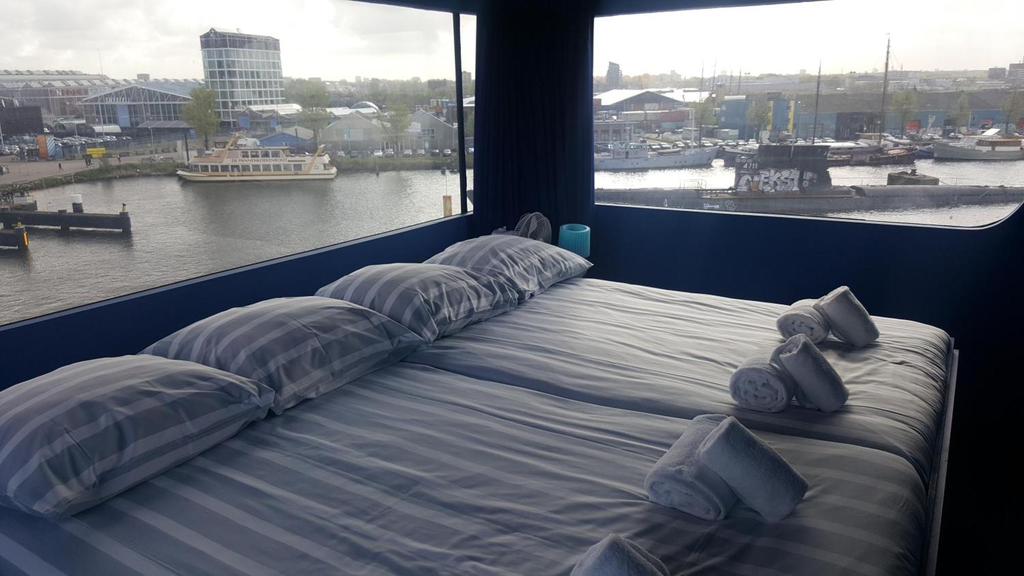 Hotel Botel 3*