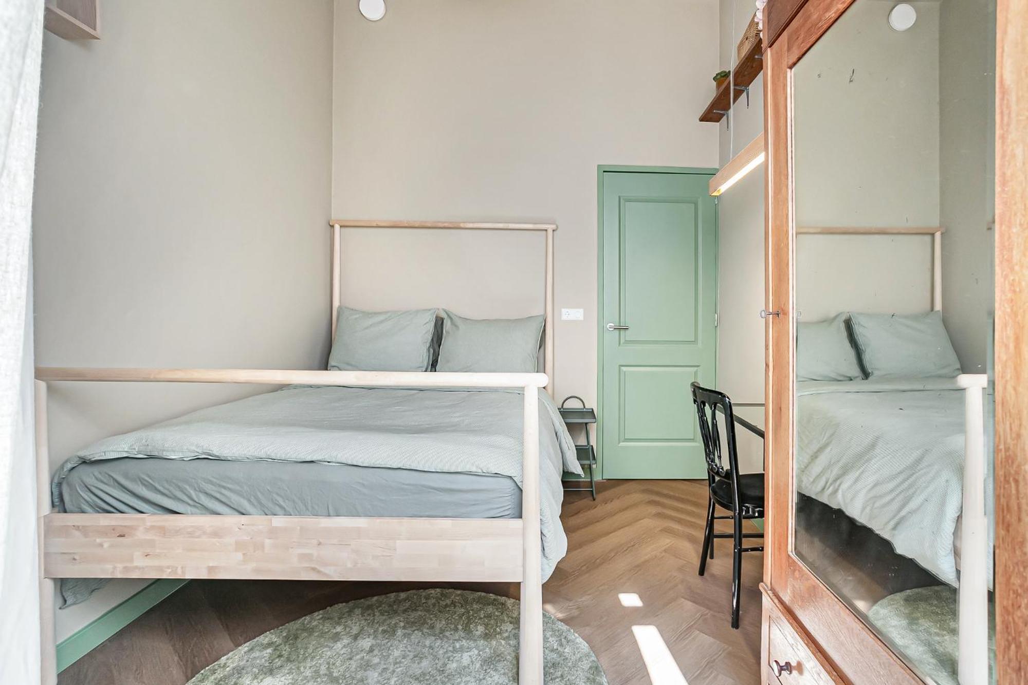 Stylish Next To The Amstel River - Unit B *
