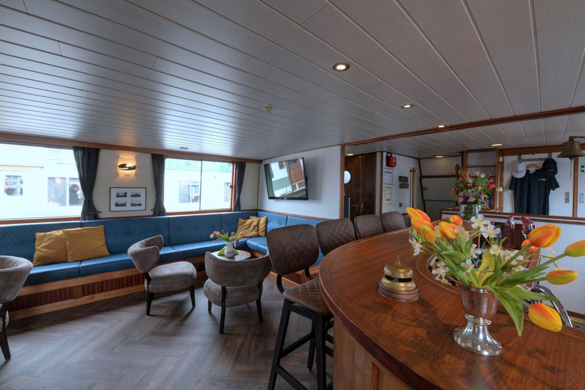 La Mar Bed & Breakfast *