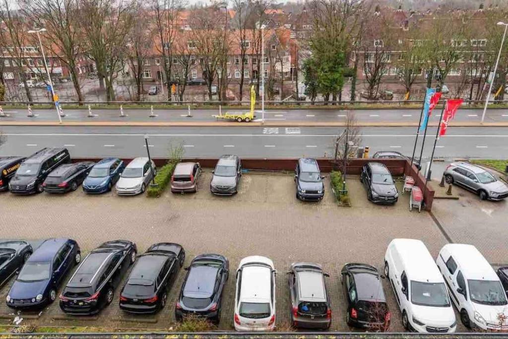 Apartment Large And Spacious 4-bedroom With Roofterras