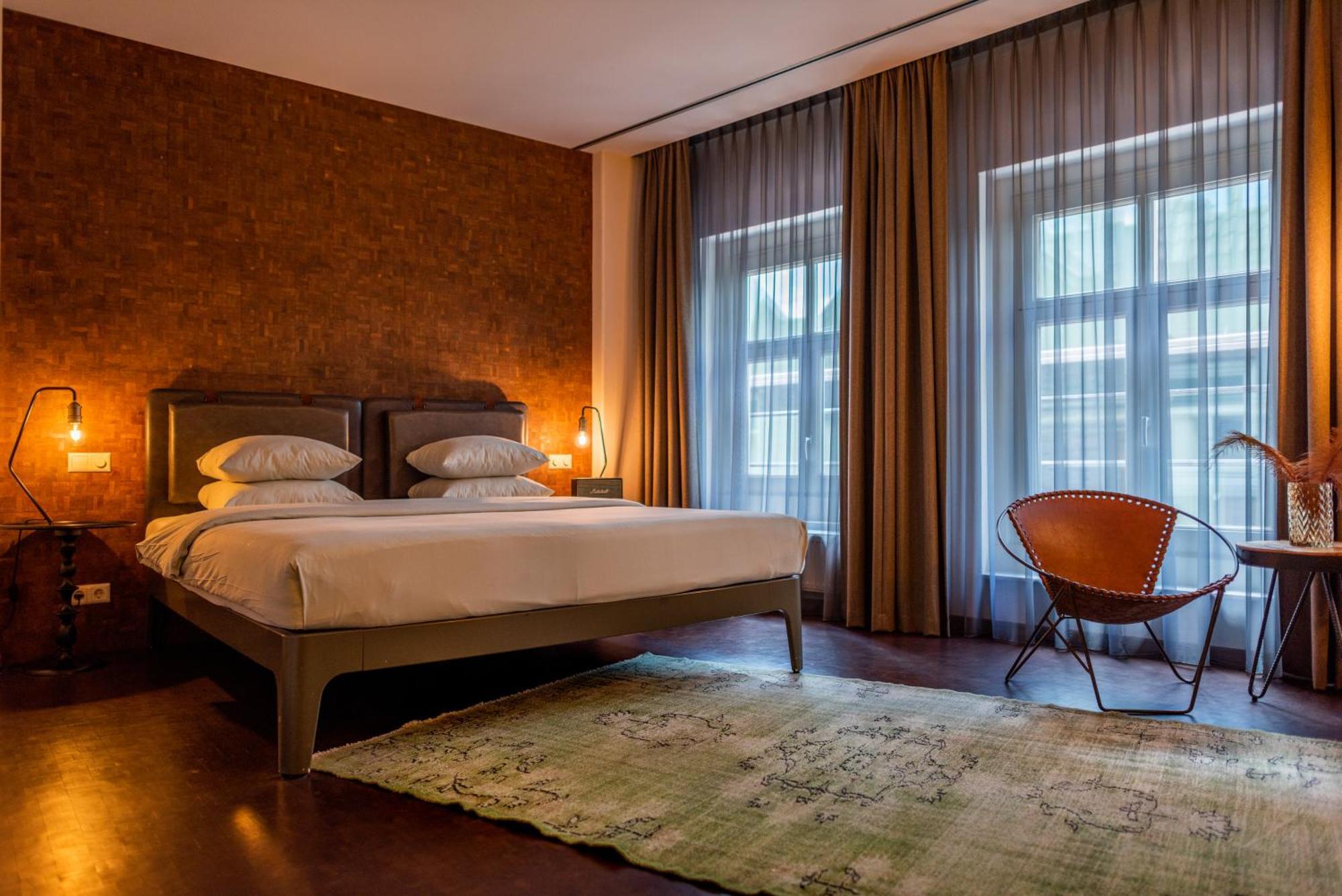 V Nesplein Hotel Amsterdam
