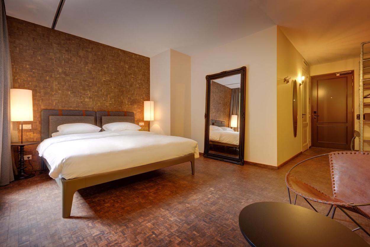 V Nesplein 4* Amsterdam