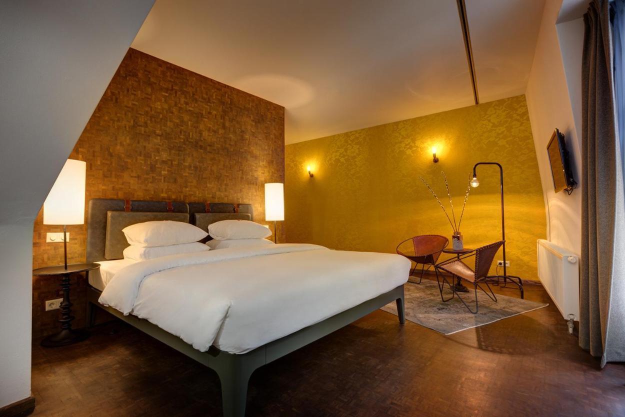 V Nesplein Hotel Amsterdam