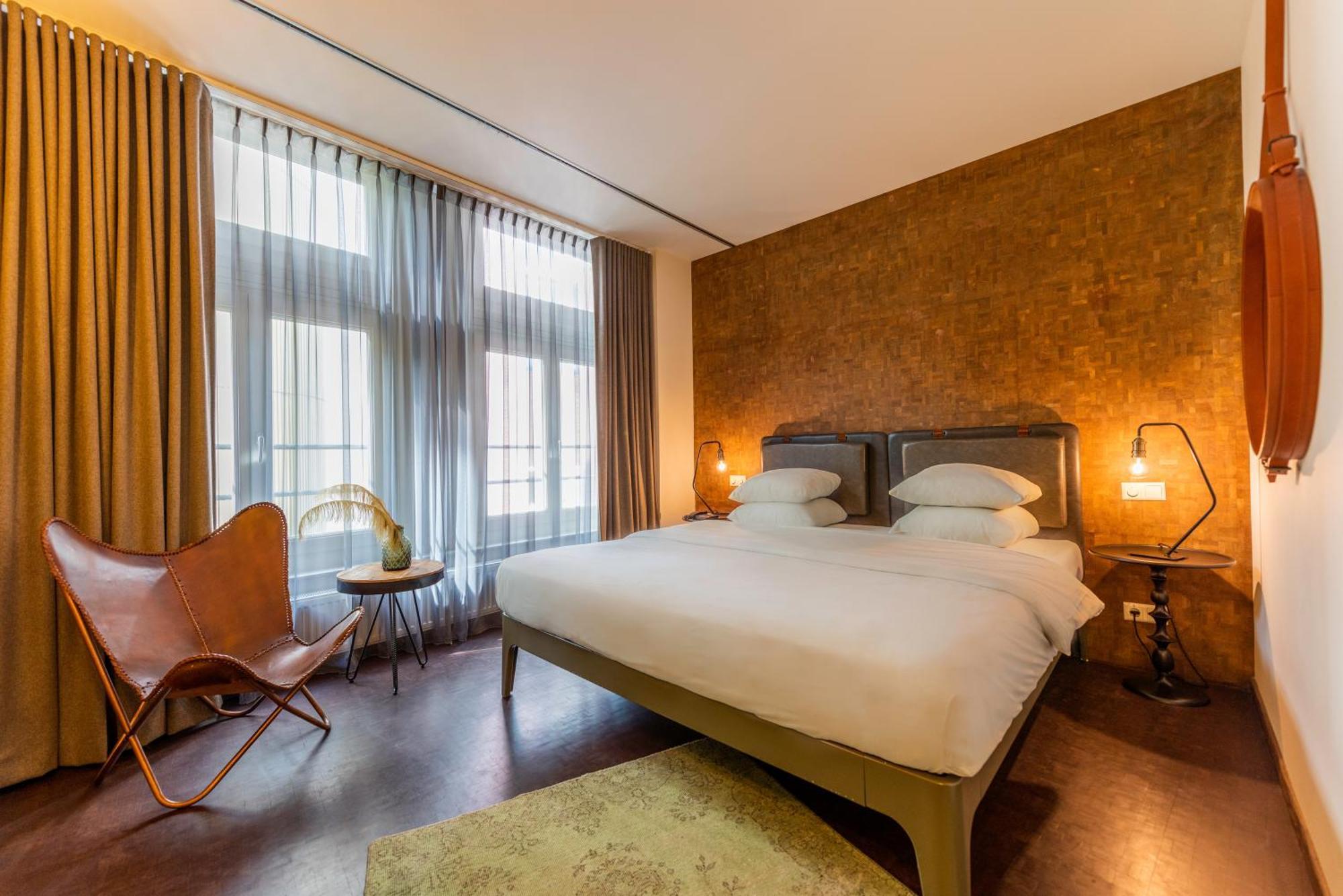 V Nesplein Hotel