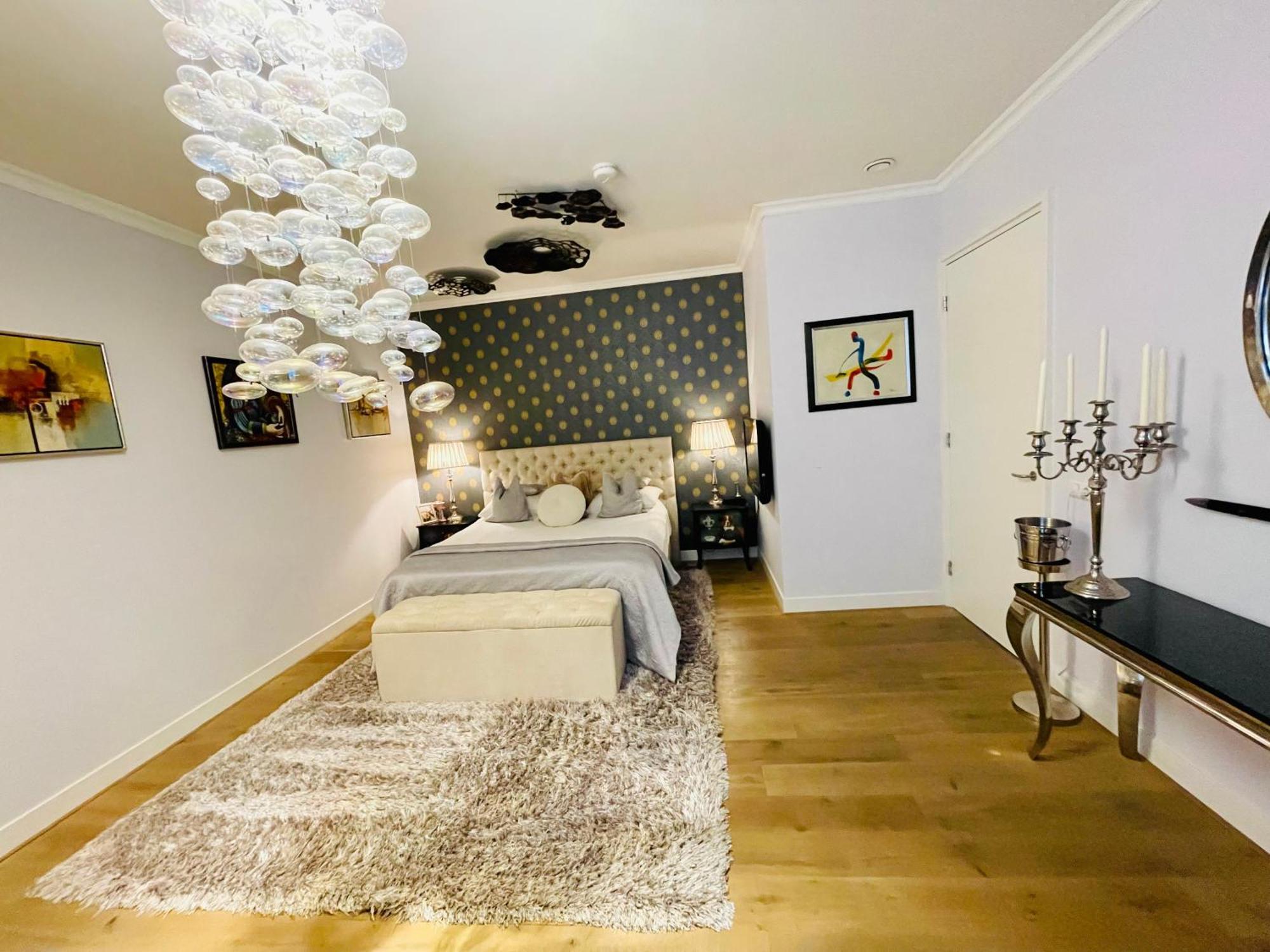 Apartment Empress House