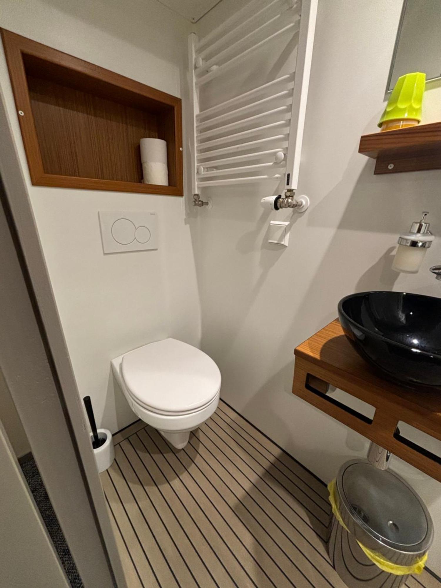Hotel Hotelboat Iris *