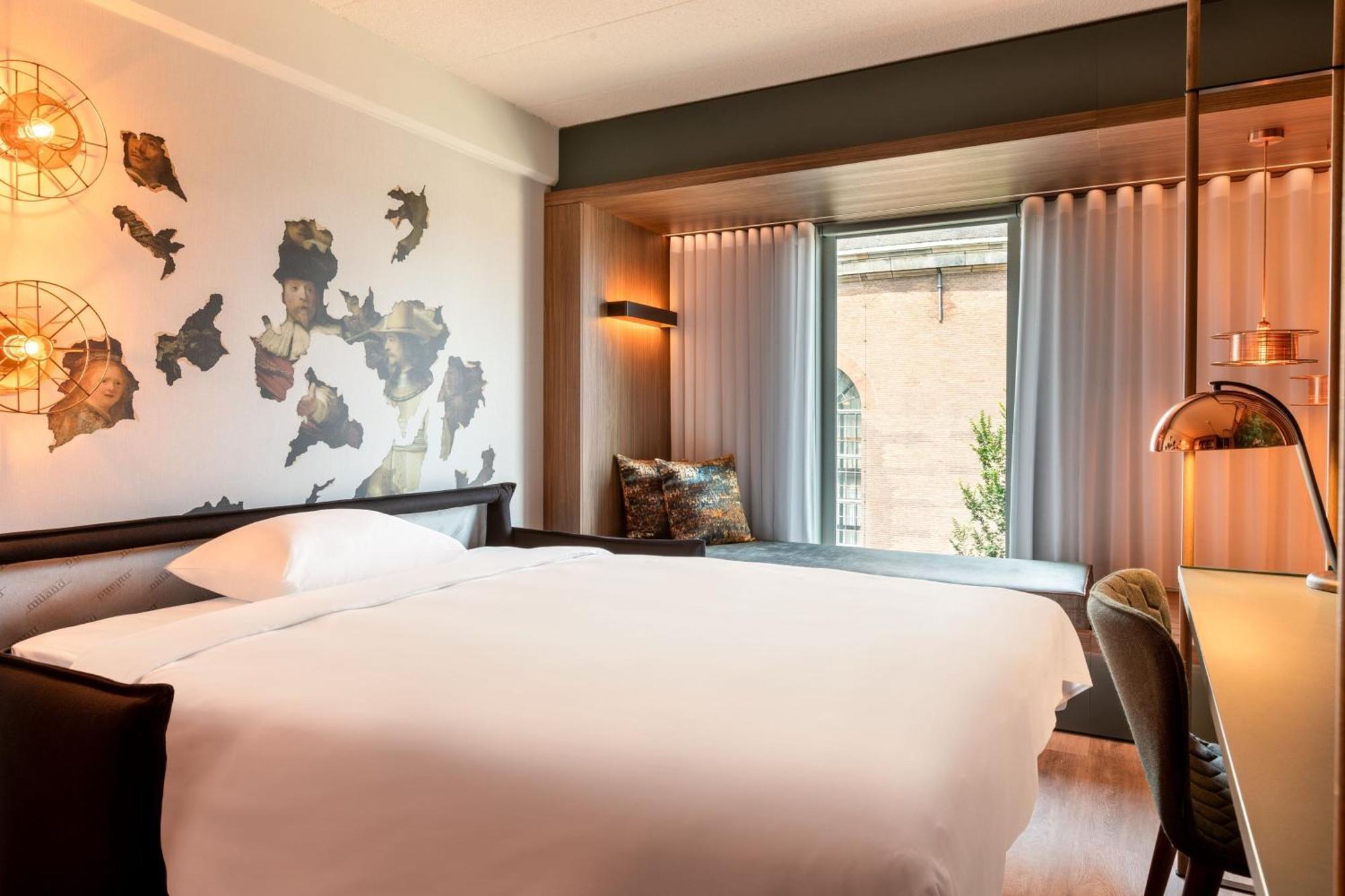 Renaissance Hotel 5*