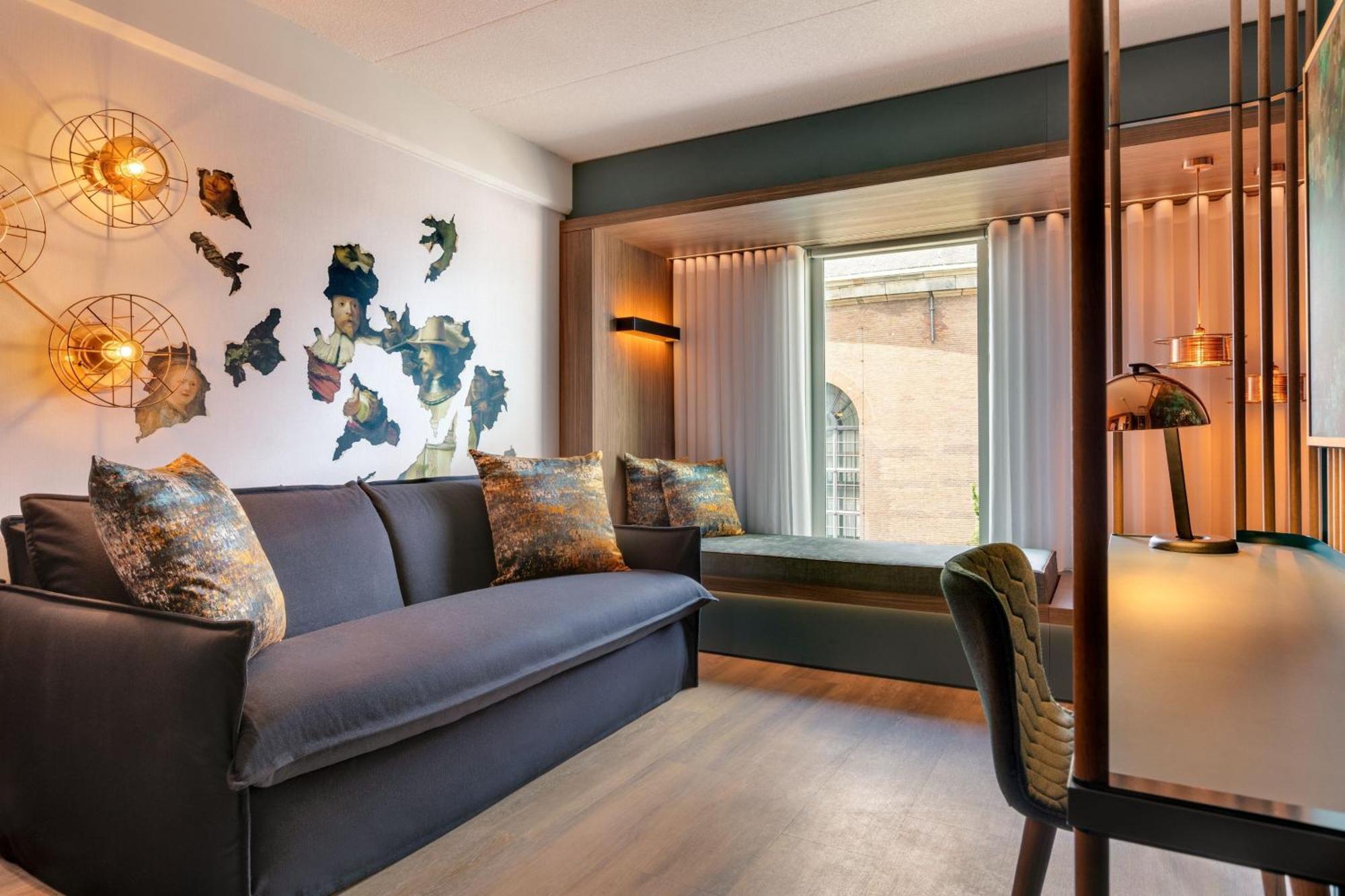 Renaissance Hotel 5*