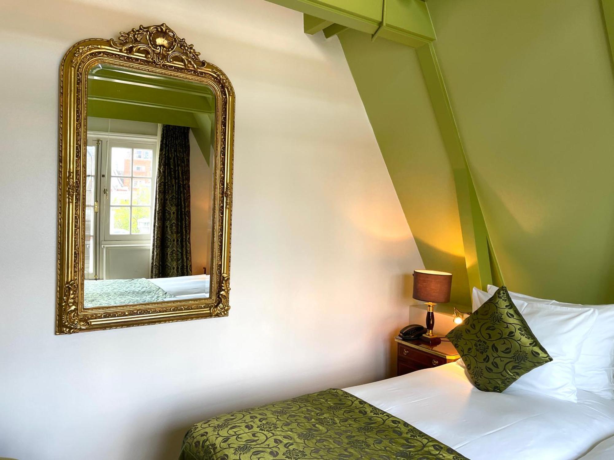 Hotel Ambassade