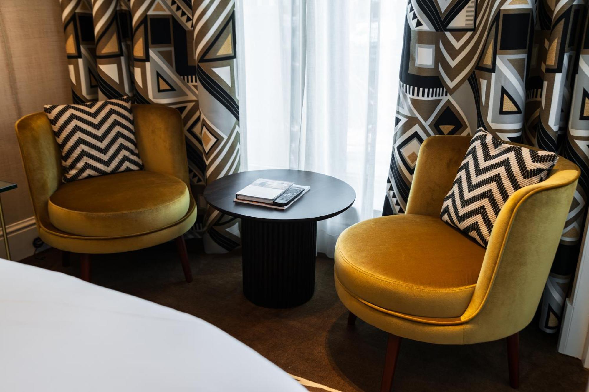 Hotel Ambassade