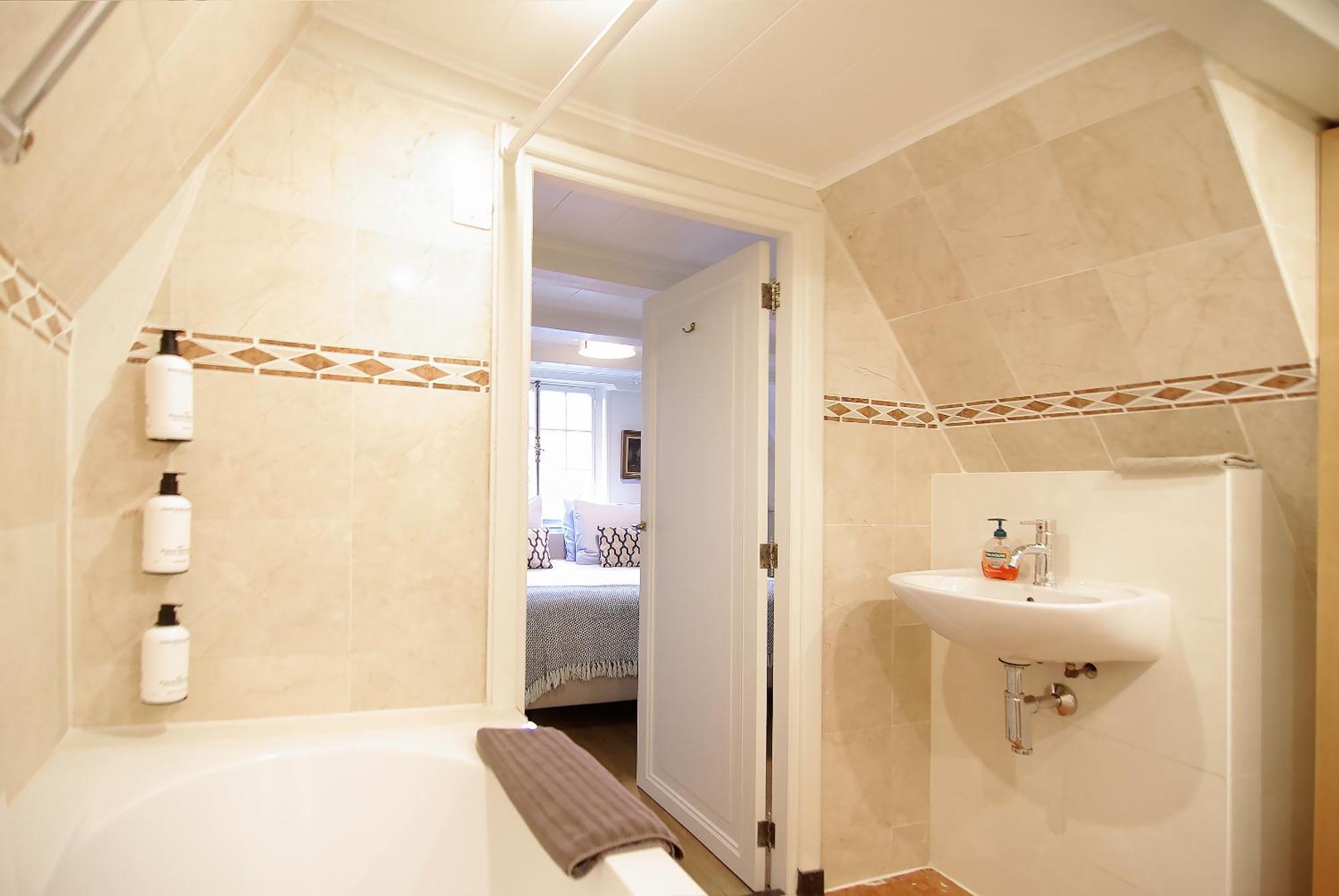 Guest house Sonnenberg Canal View Amsterdam