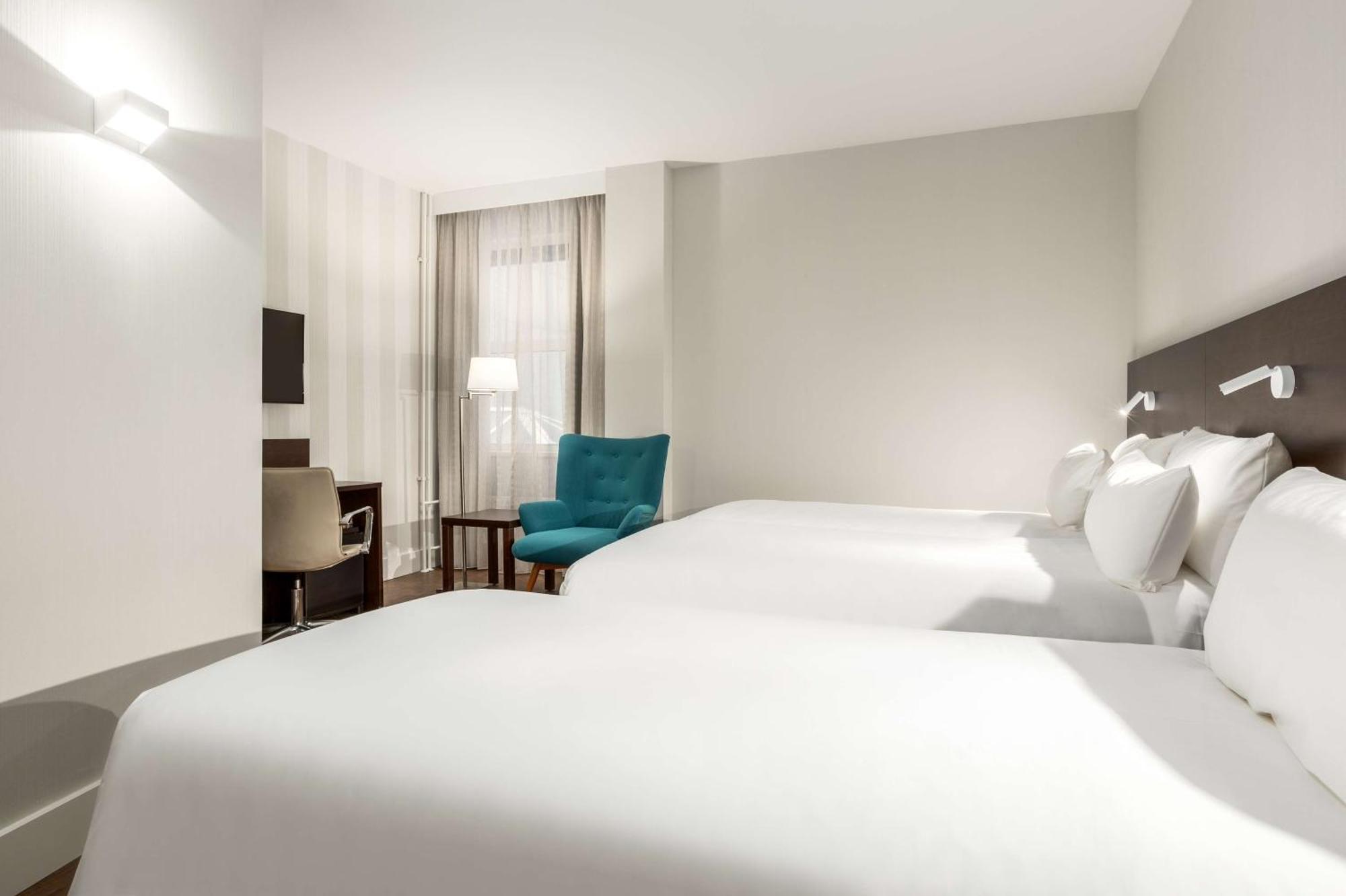 Nh Centre Hotel 4*