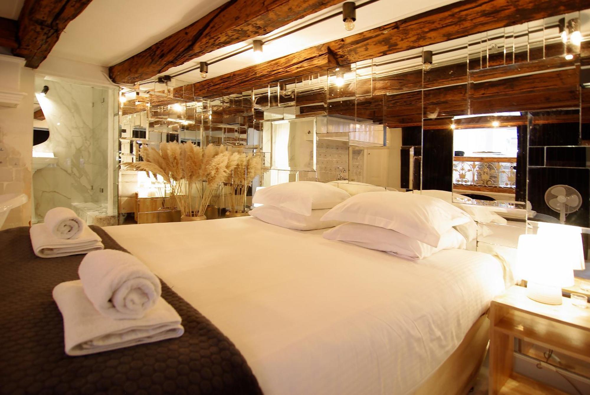 Exceptional In Jordaan Area Apartment Amsterdam