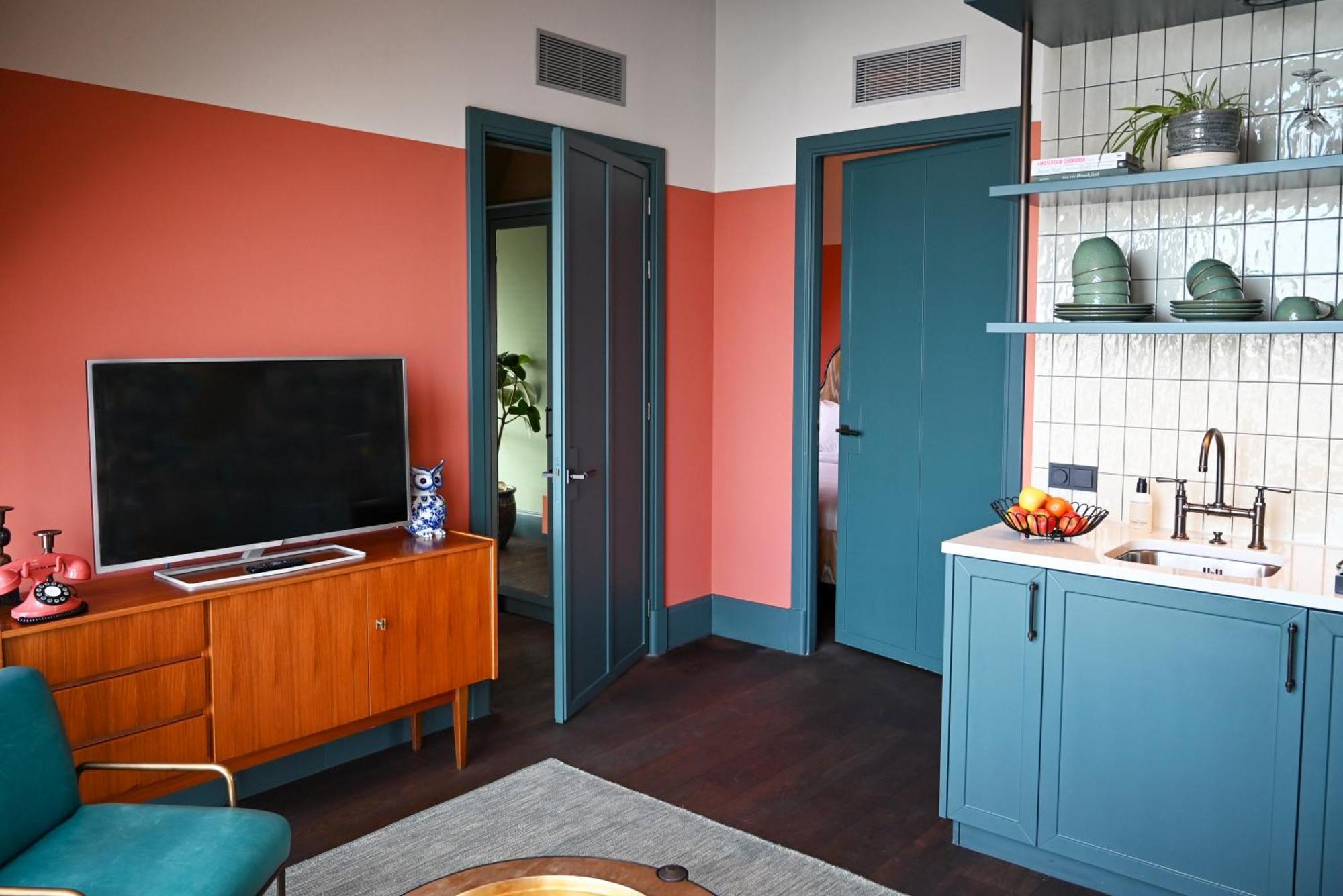 The July - Boat & Co Hotel 4*