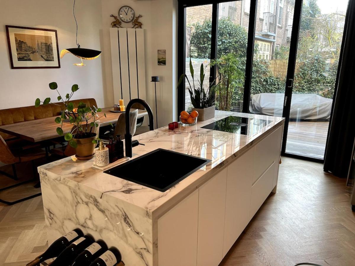 Apartment Spacious Familyhouse With Garden In Zuid