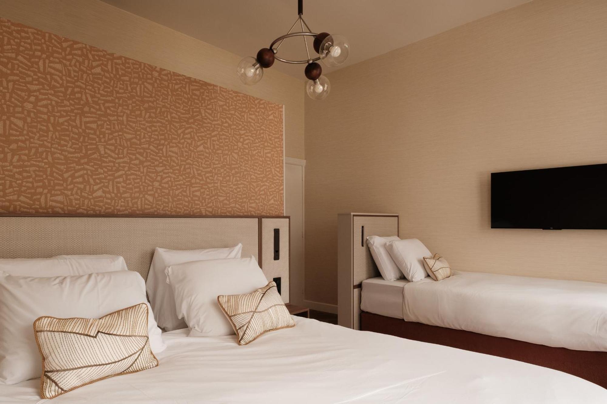 Parklane Hotel