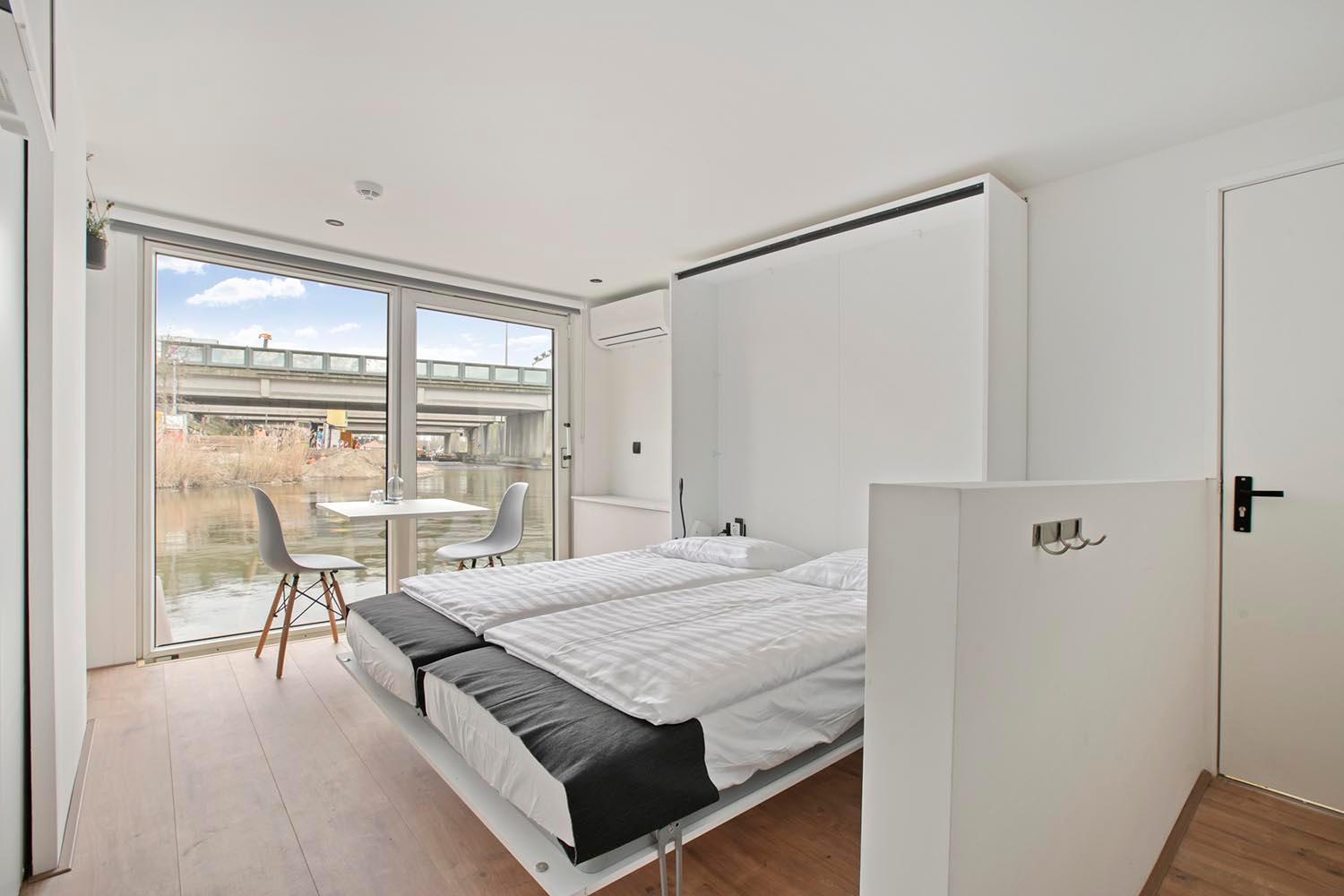 Houseboat The New - Nieuwe Bed & Breakfast
