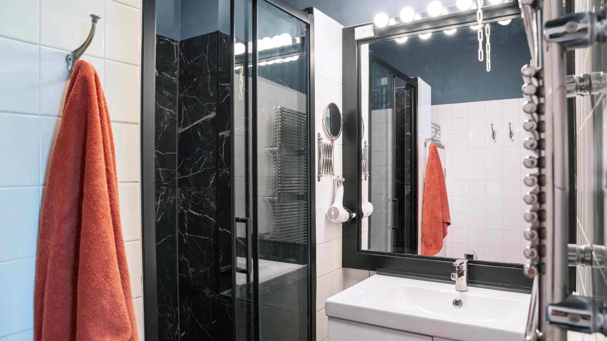 Authentic Rai Apartment Amsterdam