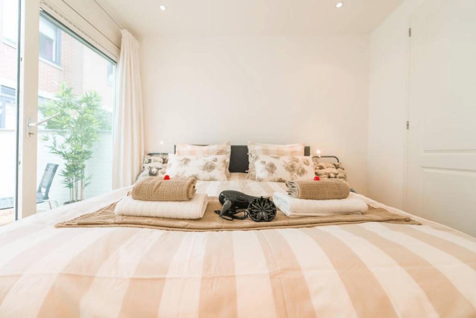Two-bedroom - Check Profile Appartement *