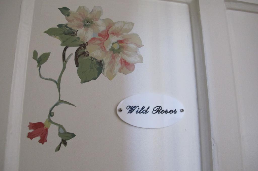 Bed & Breakfast Wild Roses *