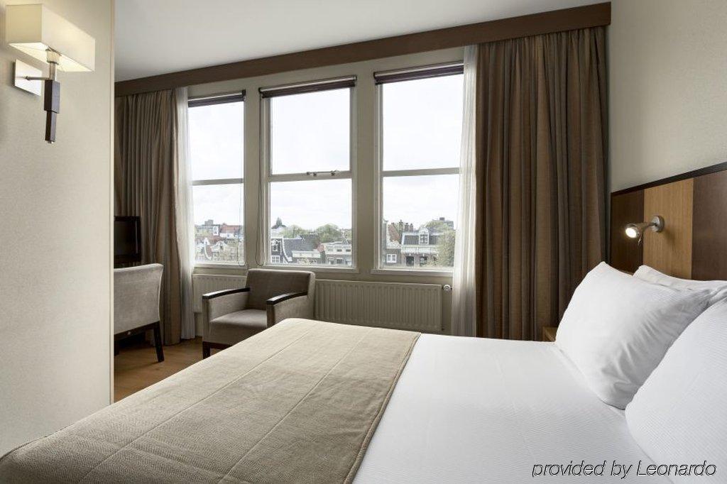 Nh Centre Hotel 4*